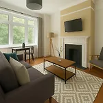 Comfortable Apartment In Prime Chiswick Location